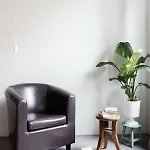 Charming Flat Righi Апартаменты
